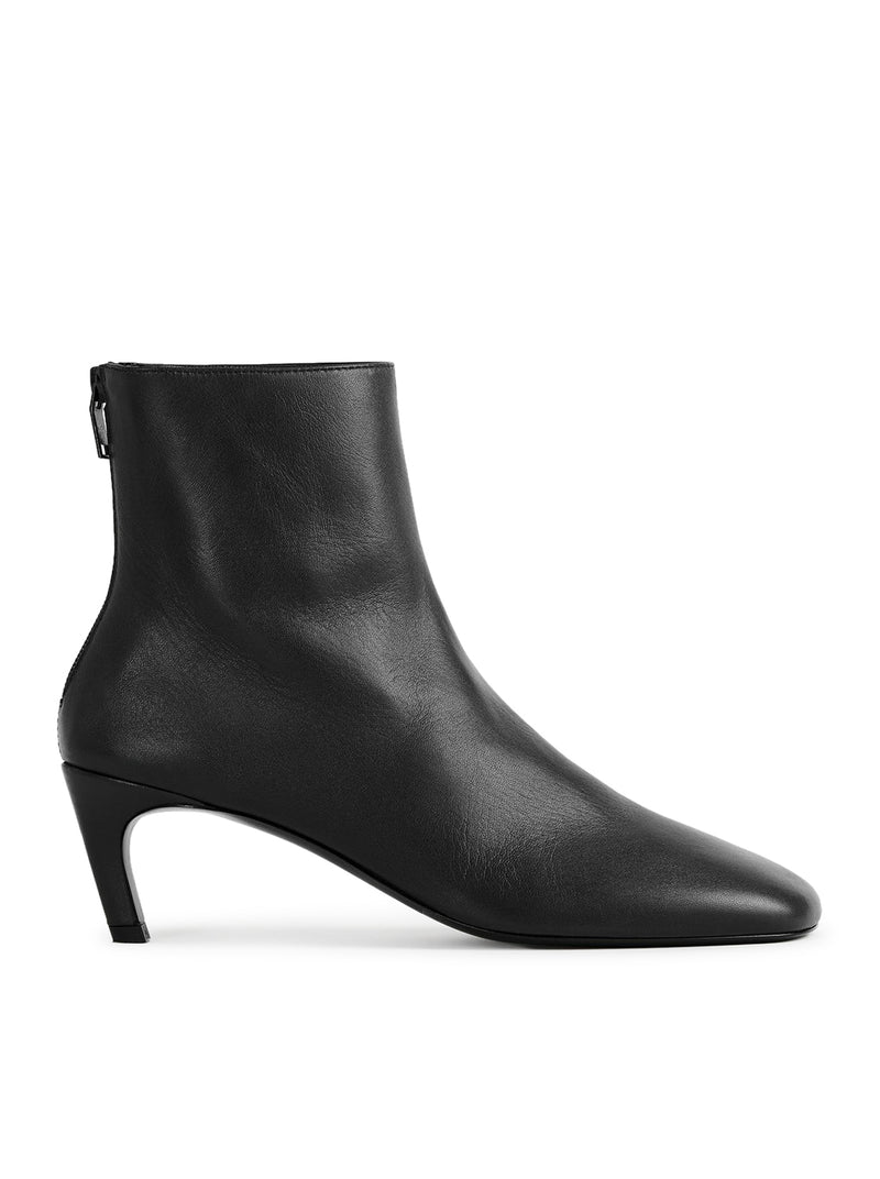 ANKLE-BOOTS CON TACCO MEDIO IN NAPPA