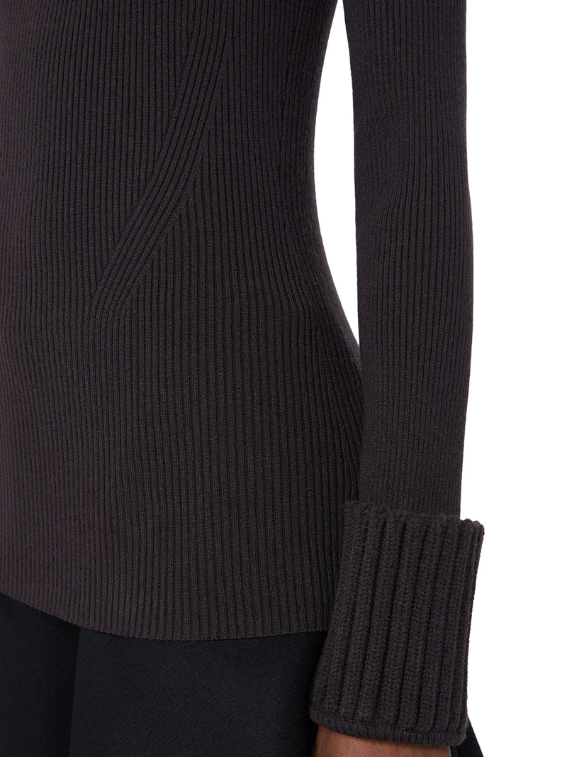 MAGLIA ADERENTE IN LANA STRETCH