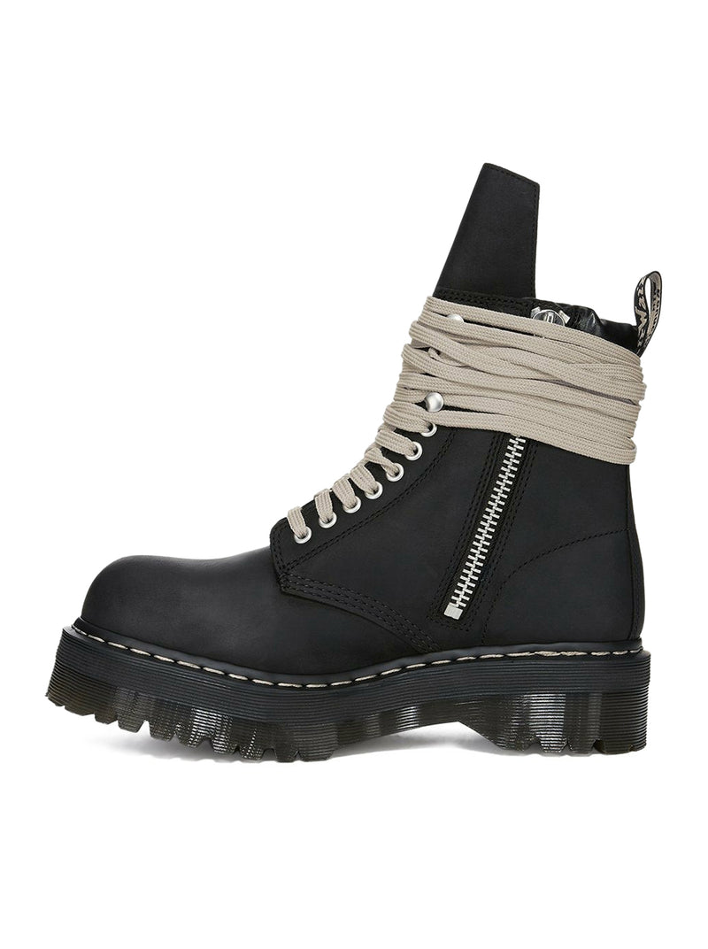 STIVALE DR. MARTENS X RICK OWENS CON SUOLA QUAD E PUNTA IN ACCIAIO IN PELLE BOVINA NABUK OLIATA
