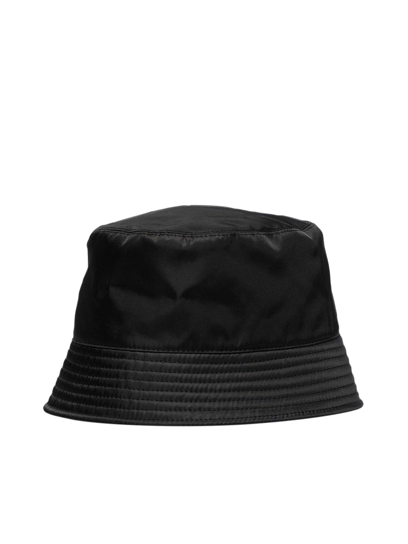 Cappello bucket con applicazione
