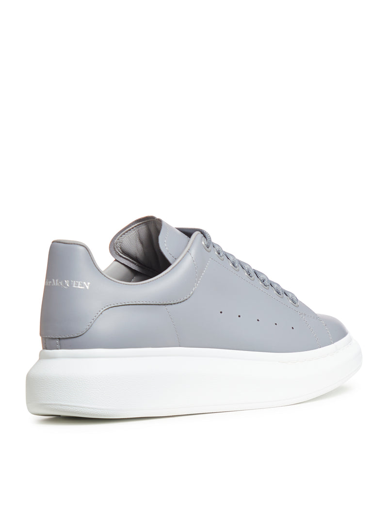 Sneaker oversize da uomo in bianco/grigio